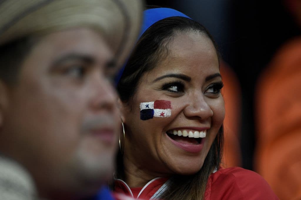 Orgullo, pasión y esperanza. Tres elementos con los que aficionados tanto de Panamá como de Túnez acudieron a Mordovia Arena para apoyar a los suyos y volver a casa con una alegría qué contar.