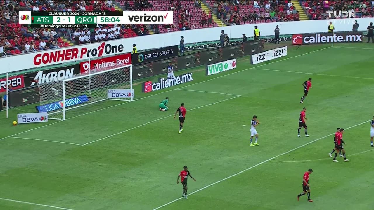 ¡TIRO ATAJADO! disparo por Federico Lértora.