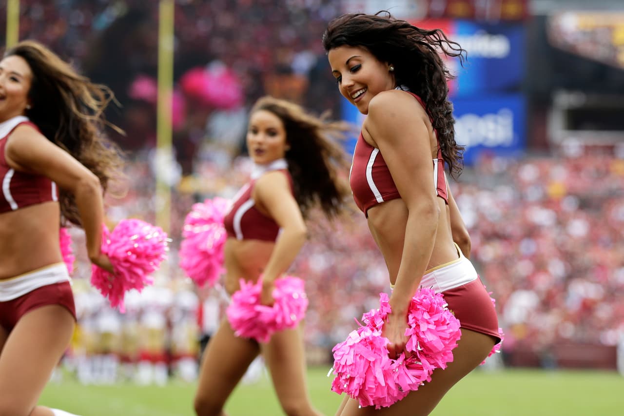 Son hermosas, tienen energía y sus bailes le dan alegría al ambiente en los estadios de la NFL: sin duda, las porristas tienen un papel muy especial para el espectáculo del fútbol americano.