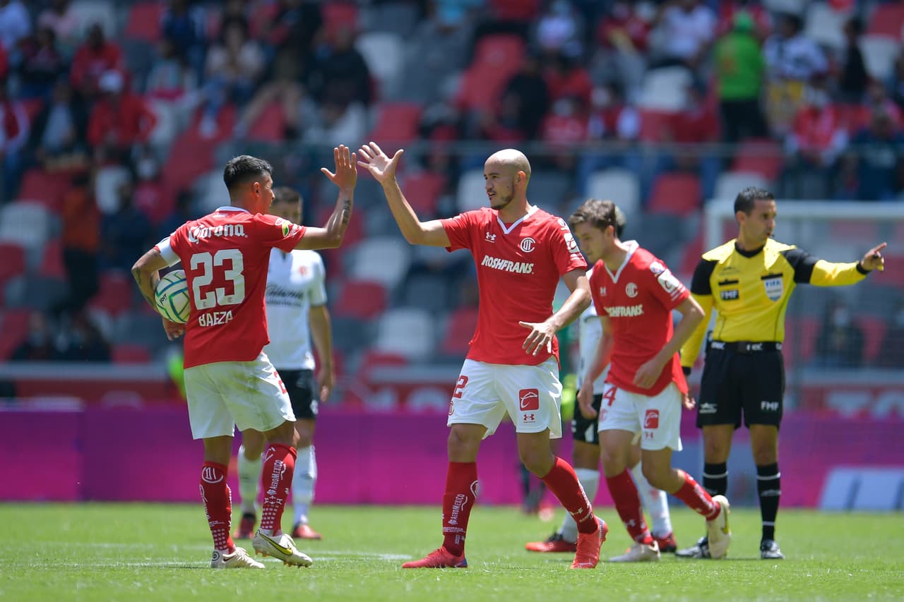 Toluca vino de atrás para vencer a los Xolos con goles de Carlos González, Jean Meneses y Camilo Sanvezzo.