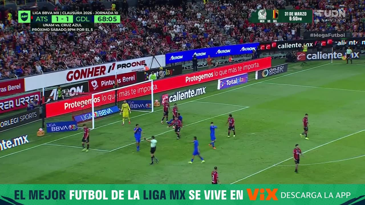 ¡Mega oso de la Hormiga! El delantero mexicano falla el penal y se pierde el 1-2