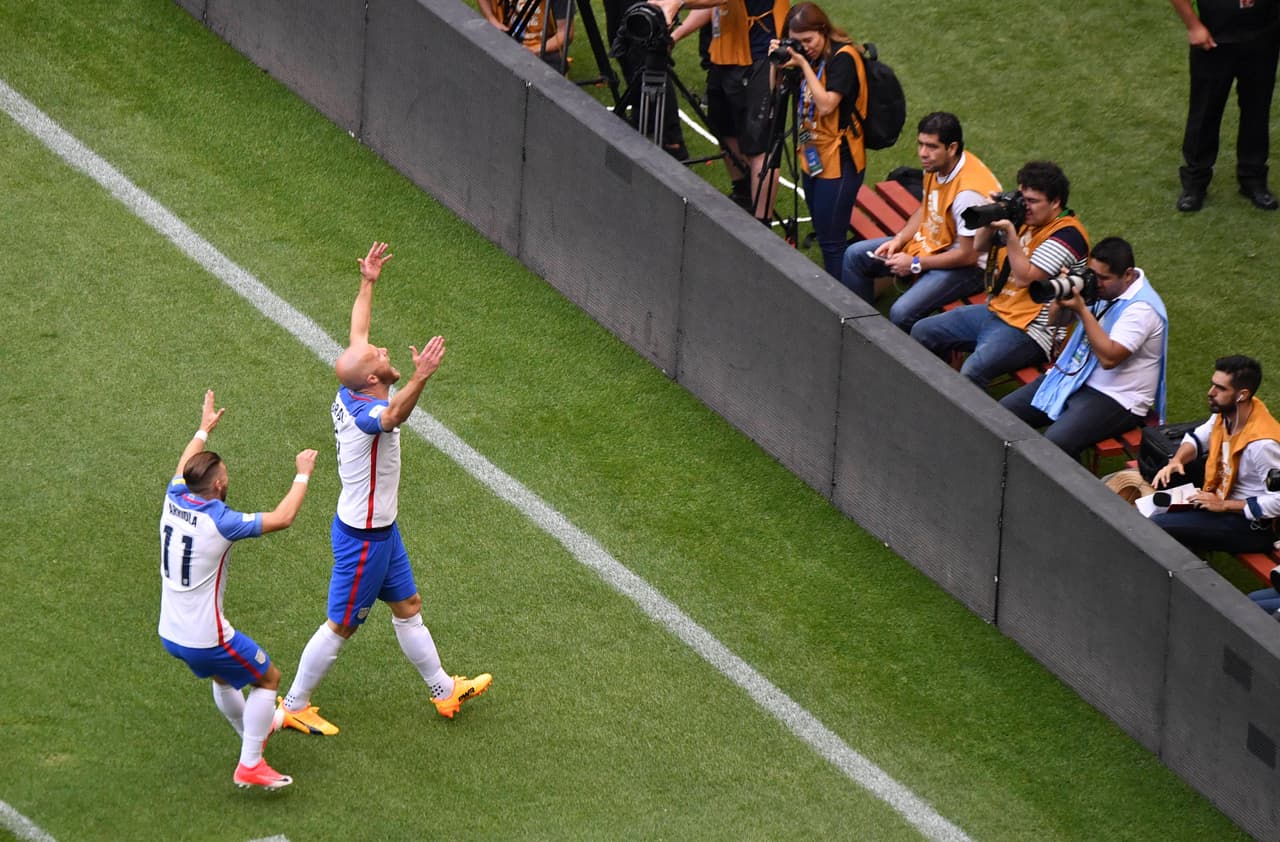 Pero su calidad es indiscutible. Prueba de ello es el golazo que le metió a México, el Gigante de la Concacaf, en el Estadio Azteca.