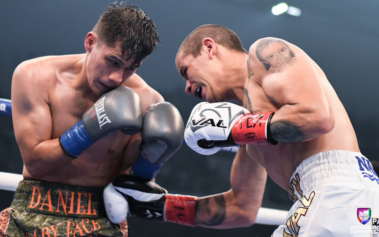 En la pelea coestelar de la noche, el campeonato supergallo de la Asociación Mundial de Boxeo (AMB), Daniel Roman le quitó el invicto al mexicano Moisés 'Chucky' Flores por amplia decisión unánime. Las tarjetas fueron de 116-112, 118-110 y 120-108 para el campeón.