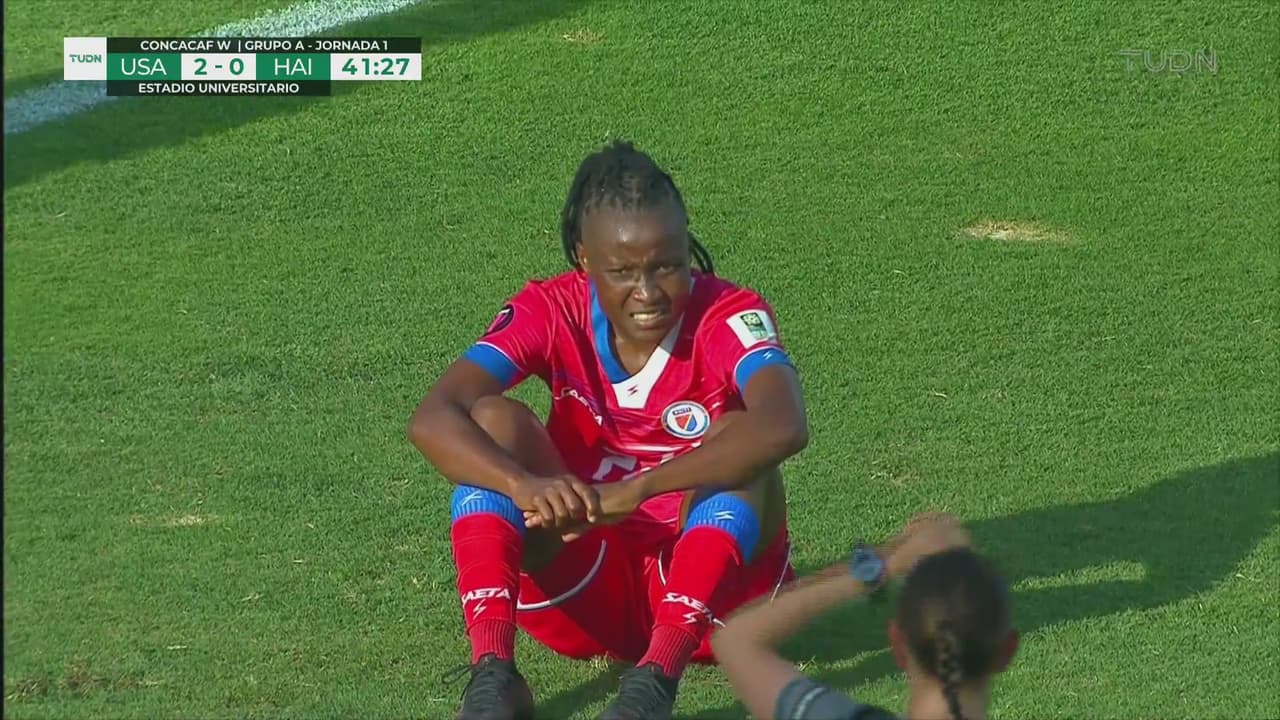 ¡No puede ser! Roselord Borgella estrella su penalti en el poste