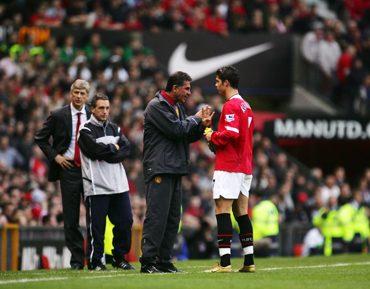 Así que el estratega portugués volvió a Old Trafford para ayudar en la formación de un joven prometedor llamado Cristiano Ronaldo.