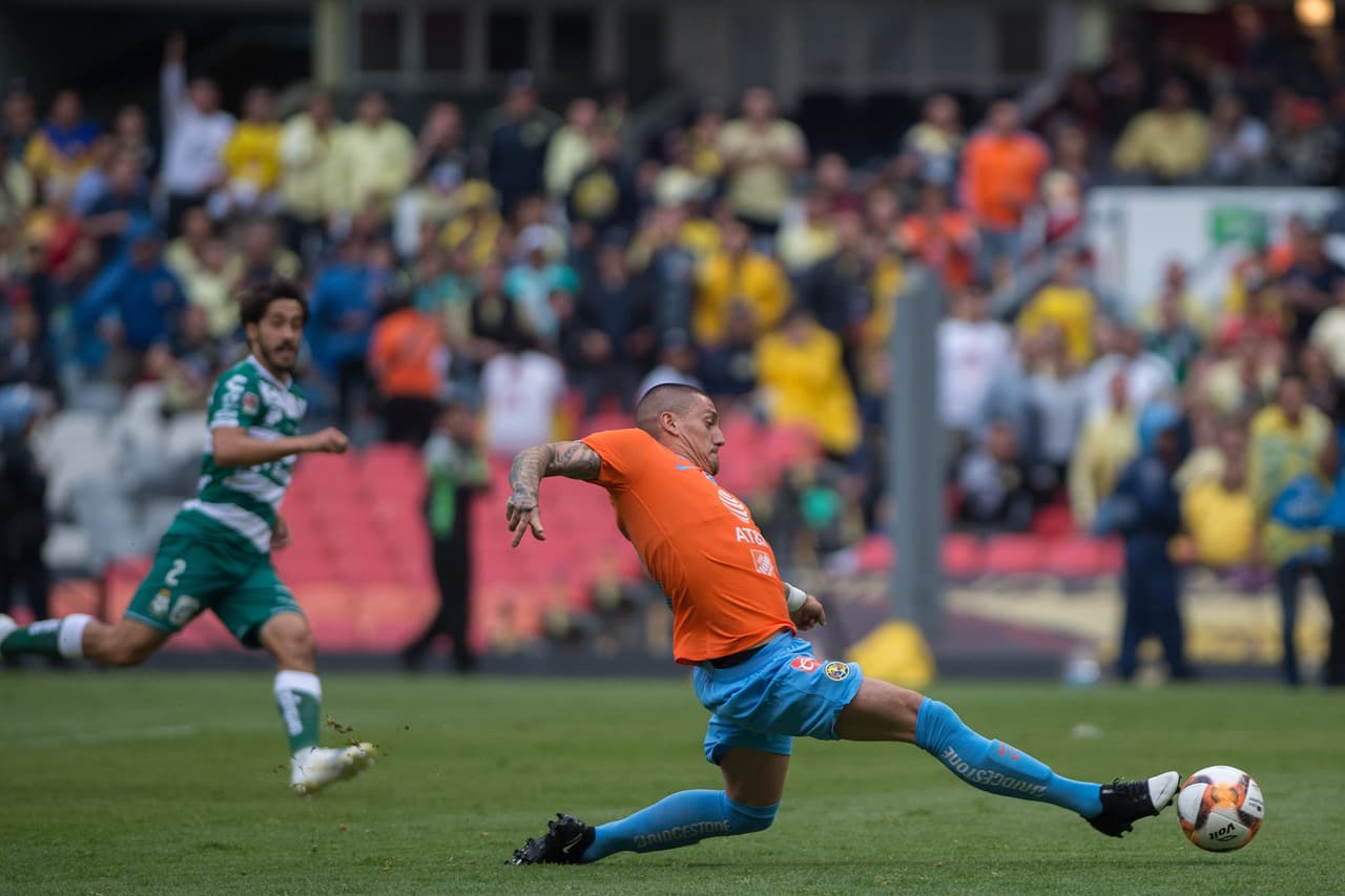 Poco a poco se fueron acercando al arco de Jonathan Orozco, en un peligro que tuvo su respuesta.