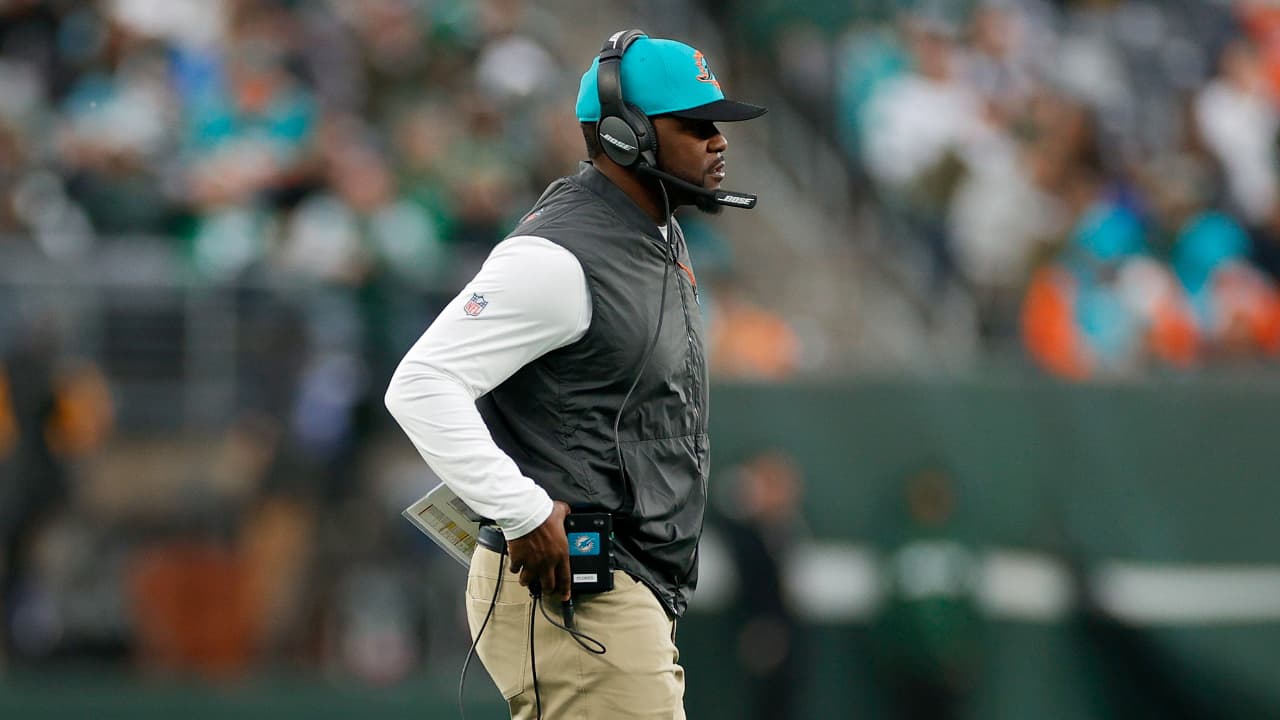 Pittsburgh Steelers contrata a Brian Flores como asistente defensivo