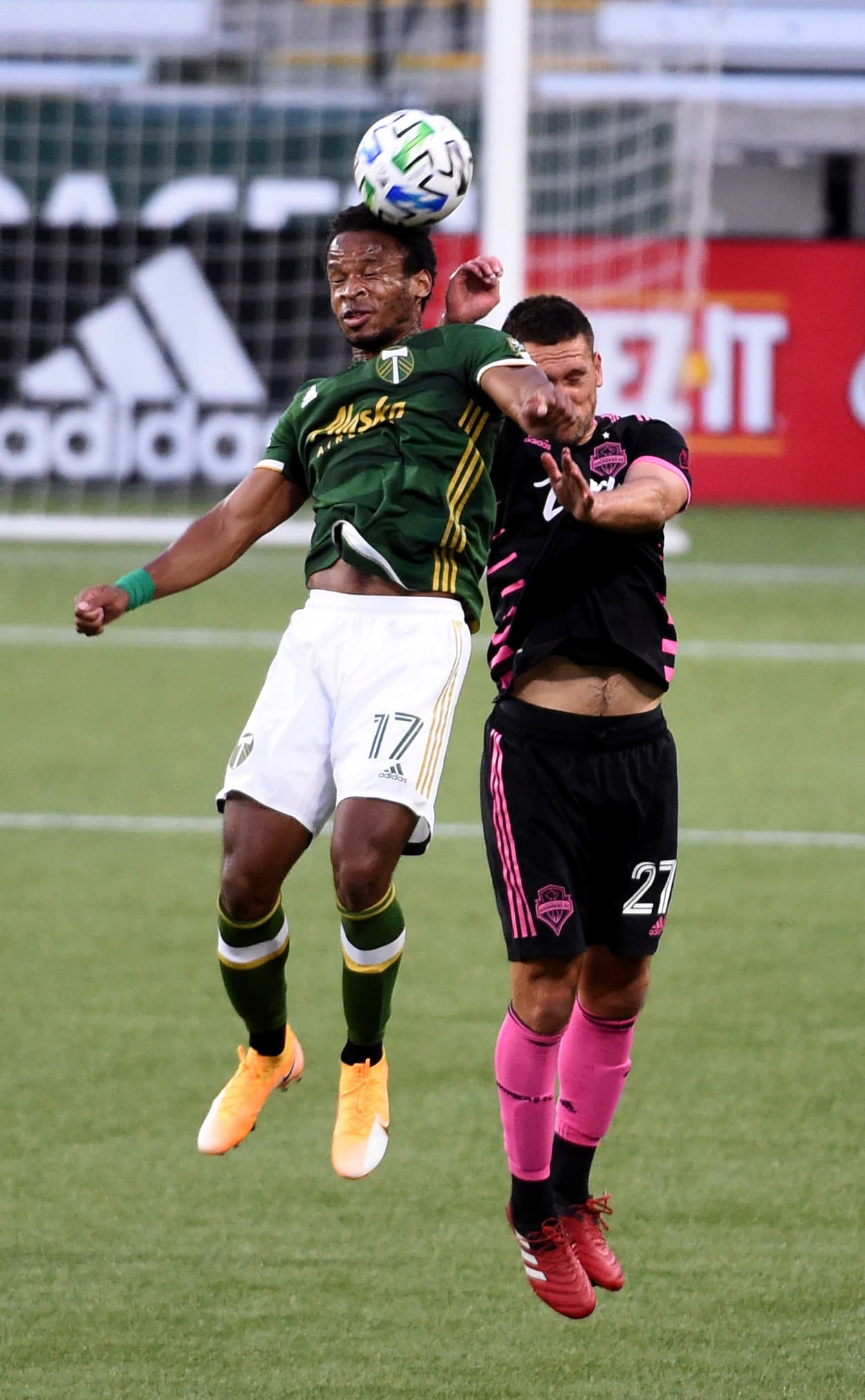 Raúl Ruidiaz y Jordan Morris se encargan de marcar para darle tres importantes puntos al Seattle Sounders .