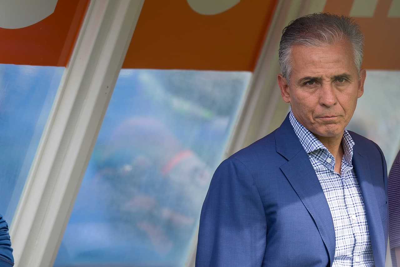 Sergio Bueno tiene 'Día D', platica con la directiva de Cruz Azul