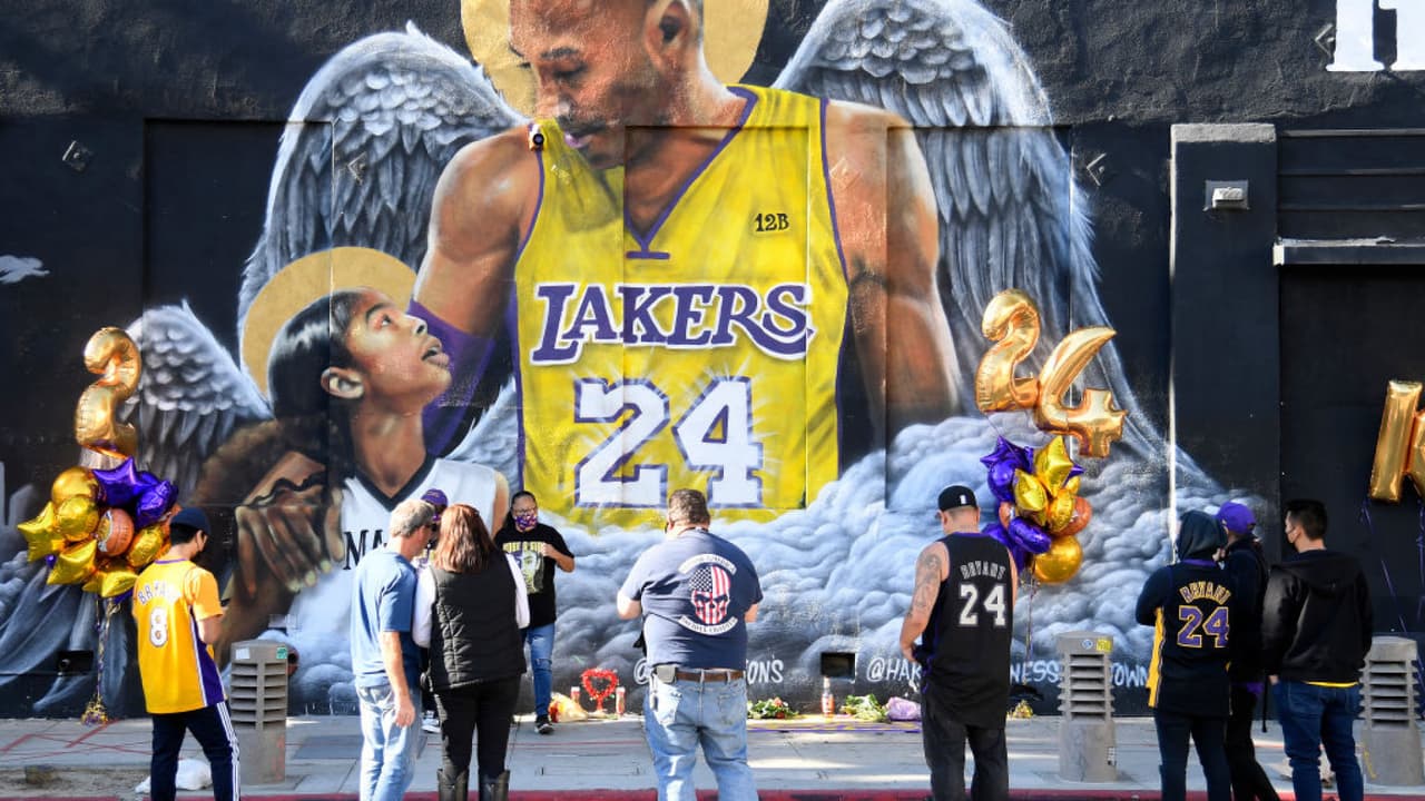 Los innumerables logros de 
<a href="https://www.univision.com/local/los-angeles-kmex/vanessa-bryant-revela-secretos-de-su-familia-durante-homenaje-a-kobe-y-gianna">Kobe Bryant</a> fueron documentados durante dos décadas. Sin embargo, lo que no se conoce mucho sobre la superestrella de Los Angeles Lakers es que él mismo escribió su estrategia de éxito en el libro titulado: ‘
<a href="https://www.univision.com/shows/despierta-america/la-mentalidad-mamba-asi-fue-la-filosofia-de-vida-y-el-legado-que-dejo-kobe-bryant-a-las-nuevas-generaciones-video">Mentalidad Mamba</a> , los secretos de mi éxito’.