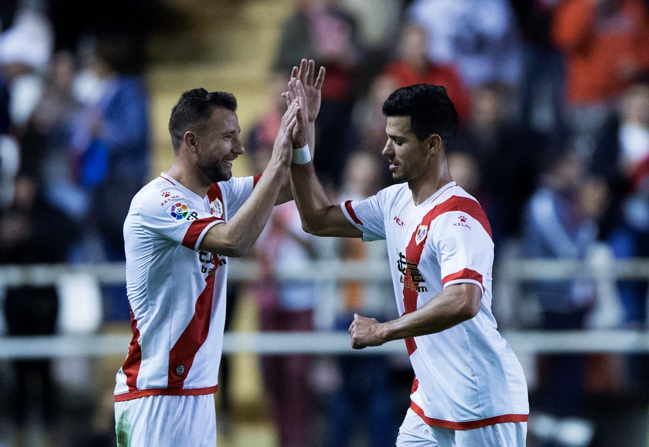 Javi Guerra sigue su racha goleadora con el Rayo