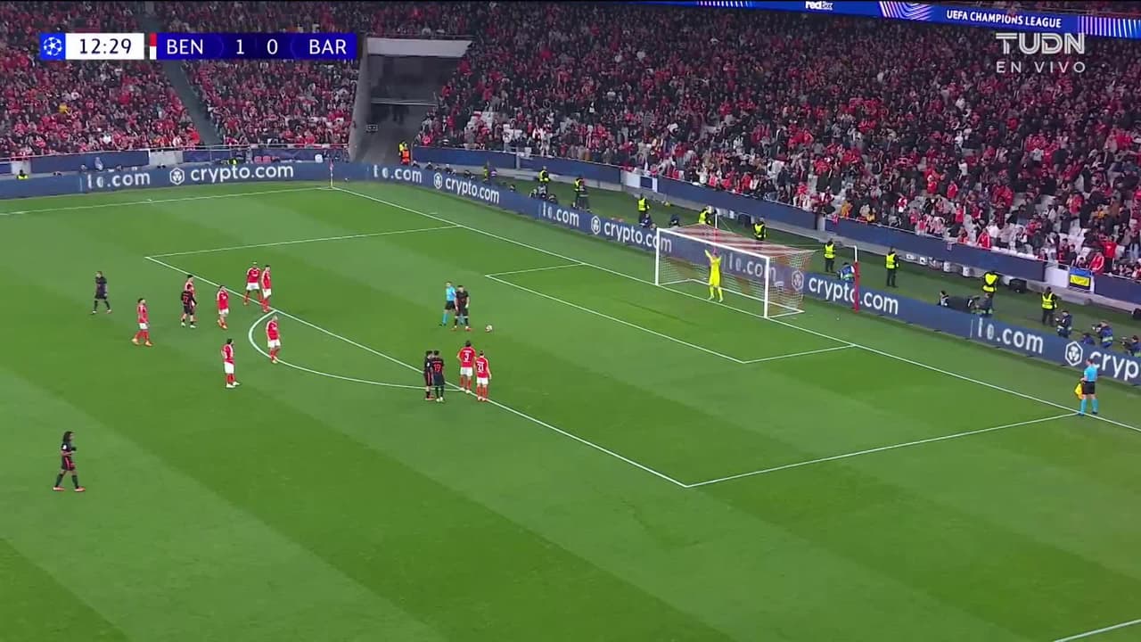 ¡GOL!  anota para FC Barcelona. Robert Lewandowski