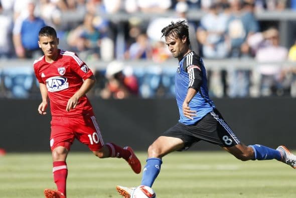 CHRIS WONDOLOWSKI (USA) | Campeón de la Copa Oro en 2013, el goleador de los San Jose Earthquakes quiere levantar un nuevo trofeo.