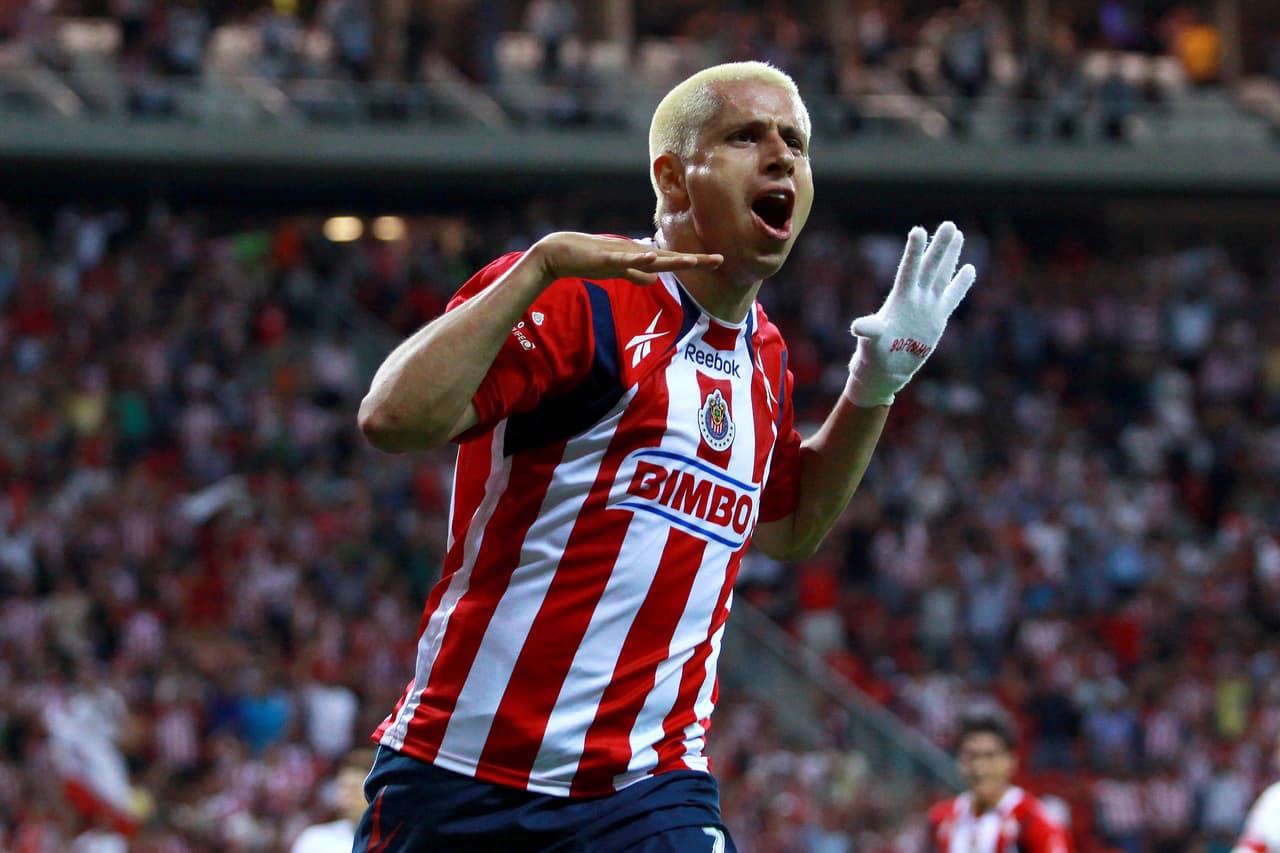 Había sido muy criticado por su inclusión con México para Sudáfrica 2010, pero con Guadalajara fue ídolo.