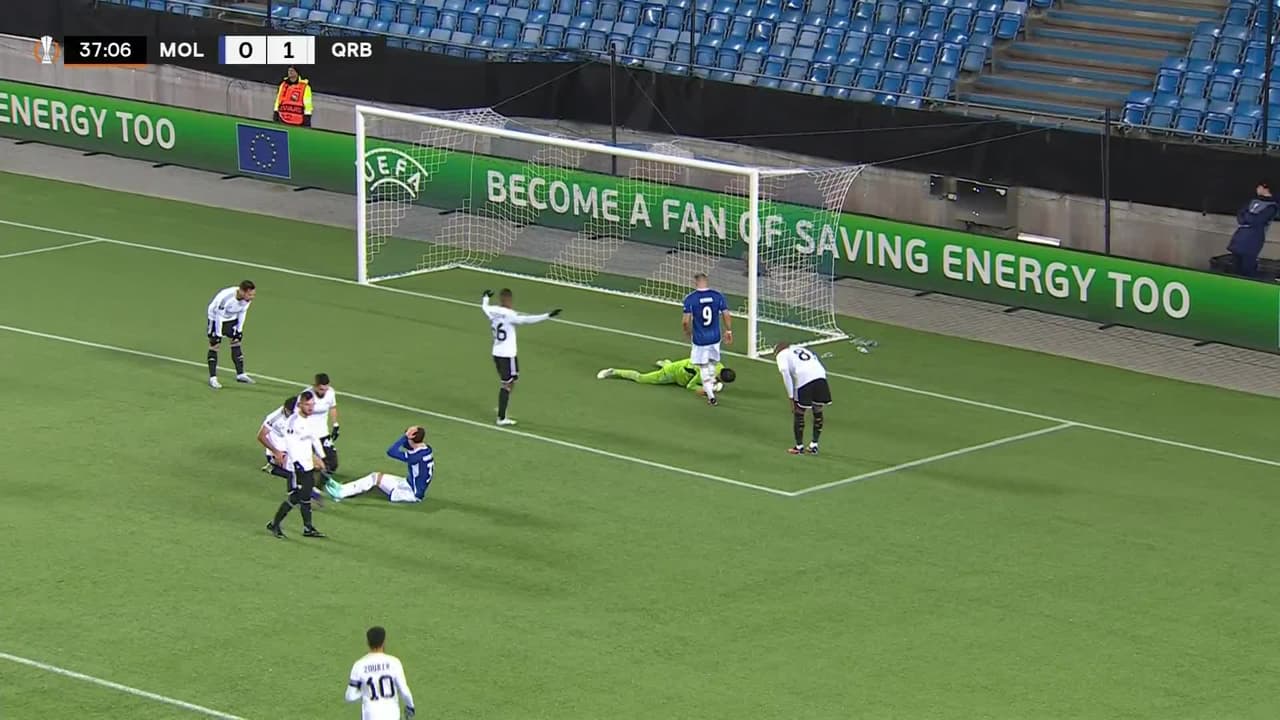 ¡TIRO ATAJADO! disparo por Mathias Løvik.