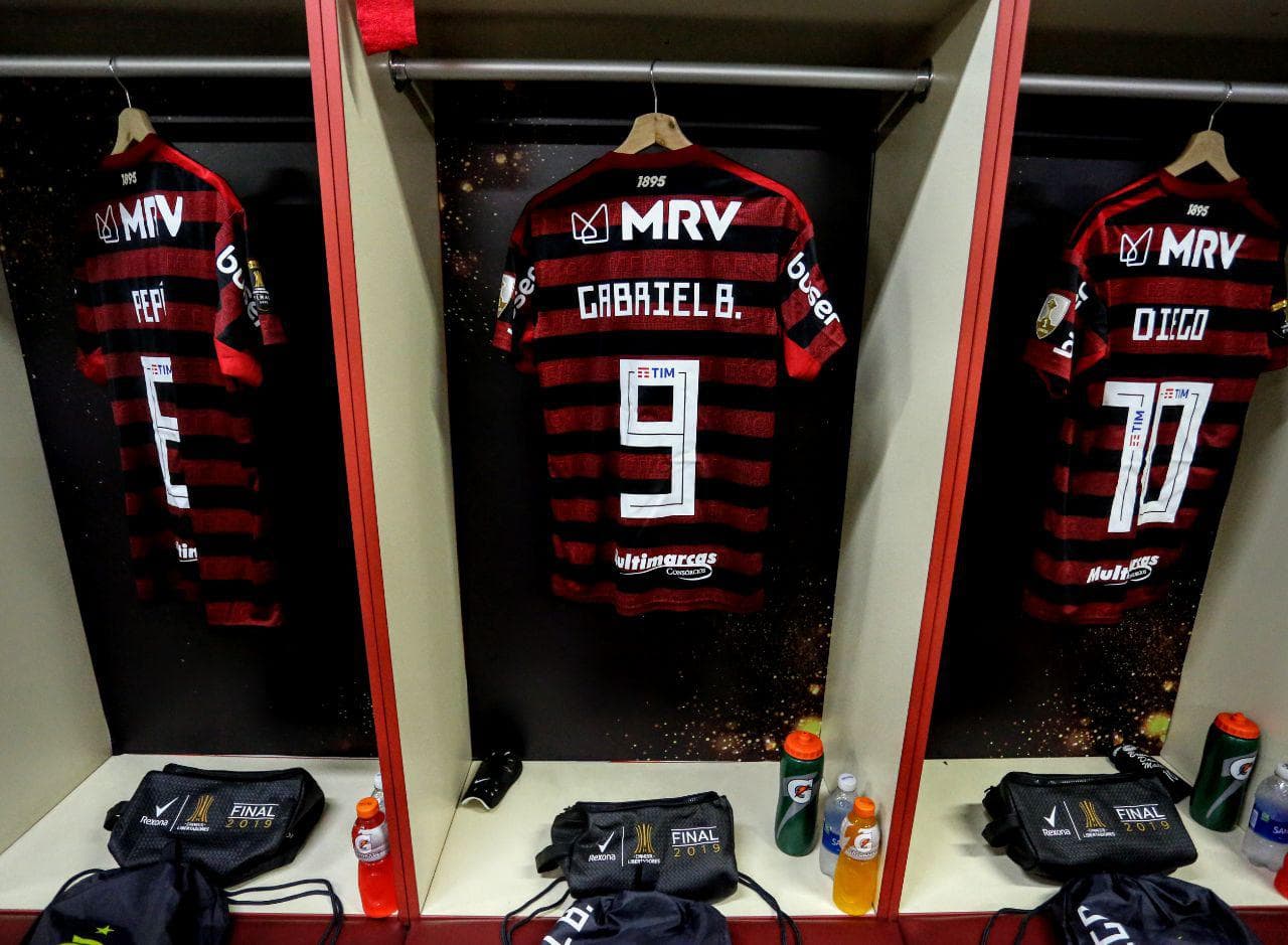Desde Buenos Aires y Río de Janeiro al Monumental de Lima. Las hinchadas abarrotan el estadio y el ambiente es inmejorable.