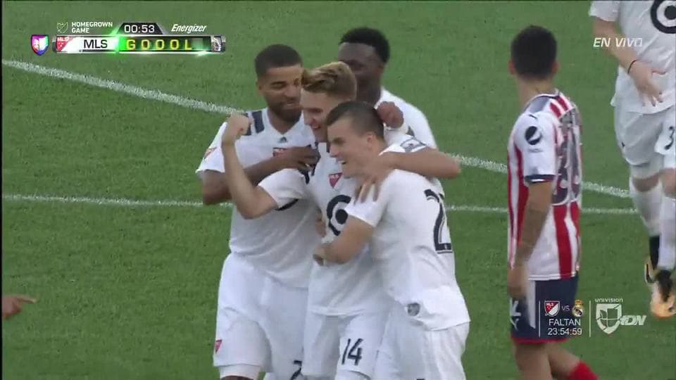 Goooolll!! Djordje Mihailovic mete el balón y marca para MLS Homegrown Team