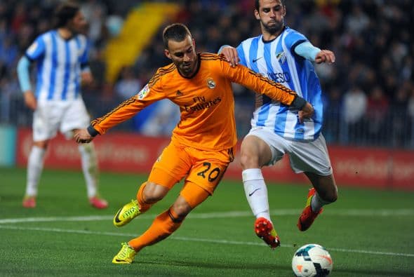 Además de luchar por el puesto o espacio de sustituto con Jesé, el joven delantero español se lesionó antes de terminar la temporada pasada.