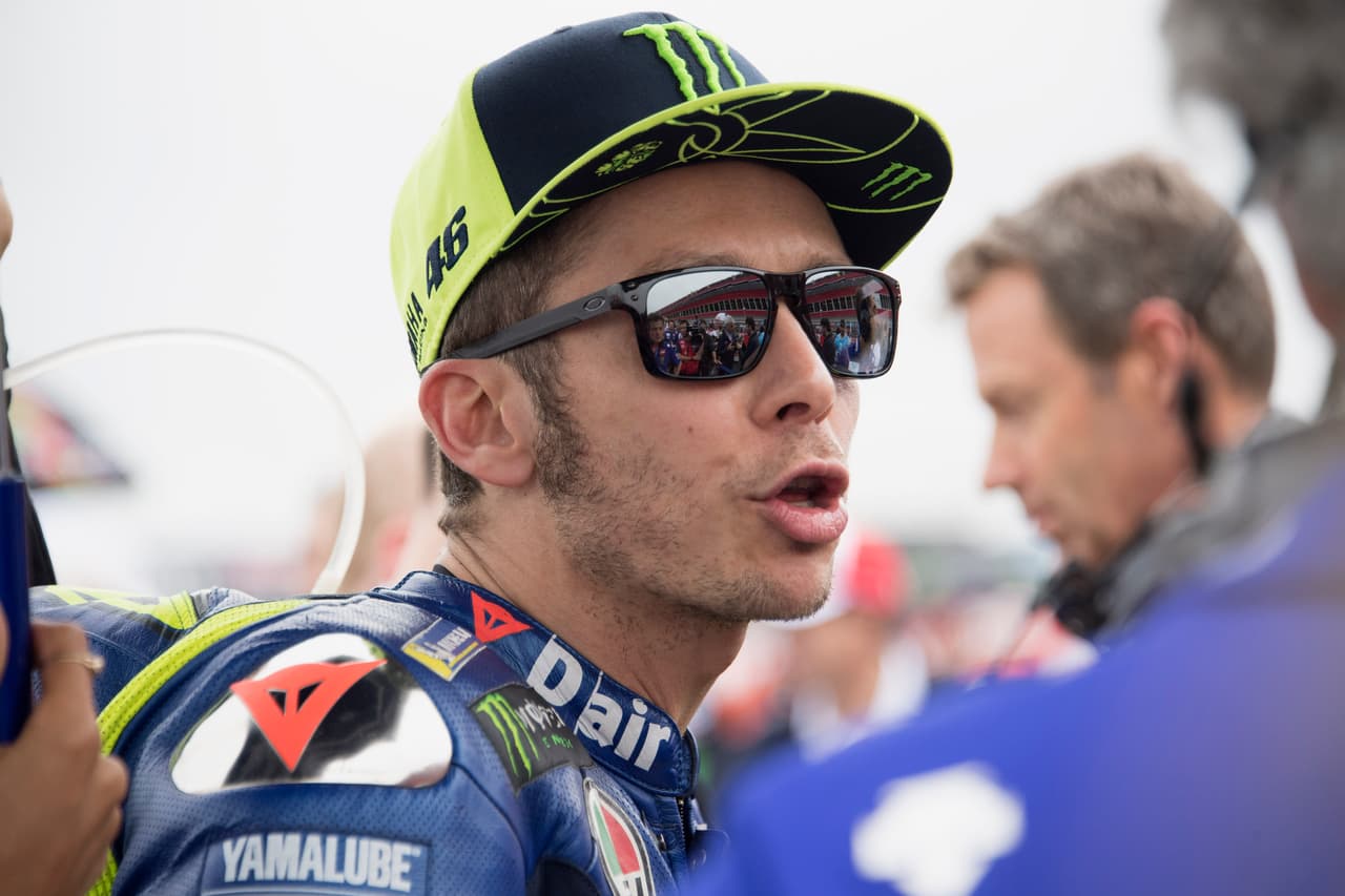 Posteriormente, Rossi declaró: 'Márquez ha destrozado el motociclismo (...) tengo miedo de correr cuando él está en la pista, lo hace intencionalmente'.