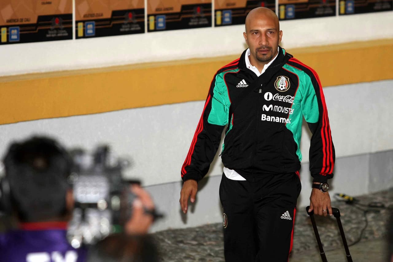 Incluso para 2010, con 37 años, fue el titular del 'Tri' en el Mundial. El arquero estuvo en tres Mundiales y aún así no sonó para Europa, quizás porque su estatura no atraía en el 'Viejo Continente'.