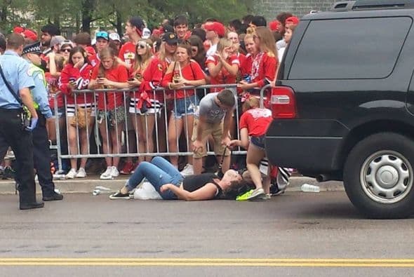 Hubo seguidores que tuvieron que ser atendidos por servicios de emergencia por desmayos.