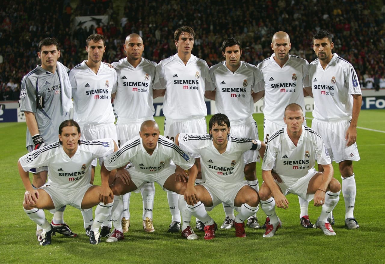 2004-2005: eliminado por Juventus en octavos de final, este equipo fue apodado 
<i>Los Galácticos</i>.