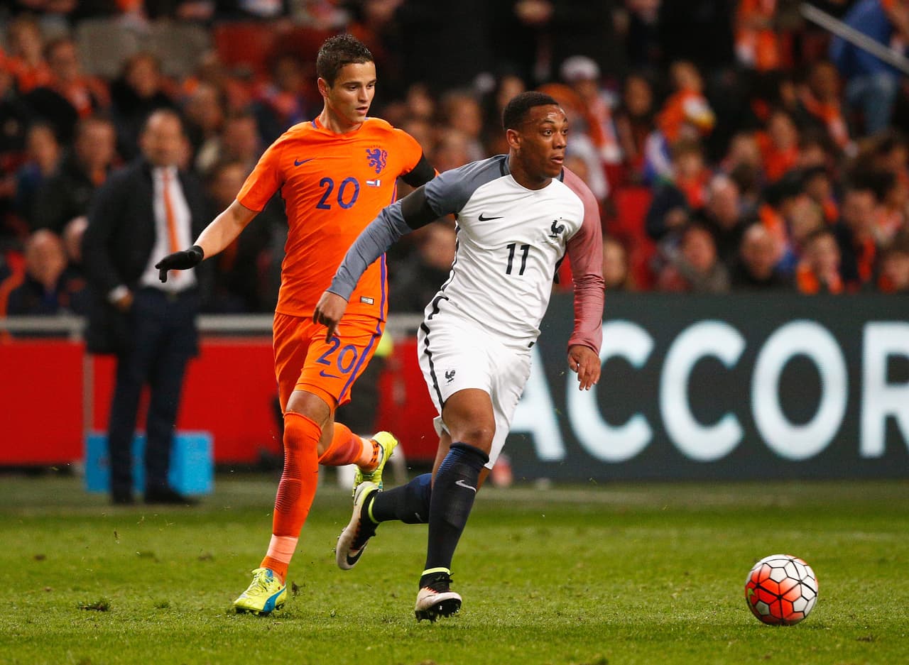 El anfitrión de la Eurocopa se llevó el triunfo 3-2 en amistos ante Holanda