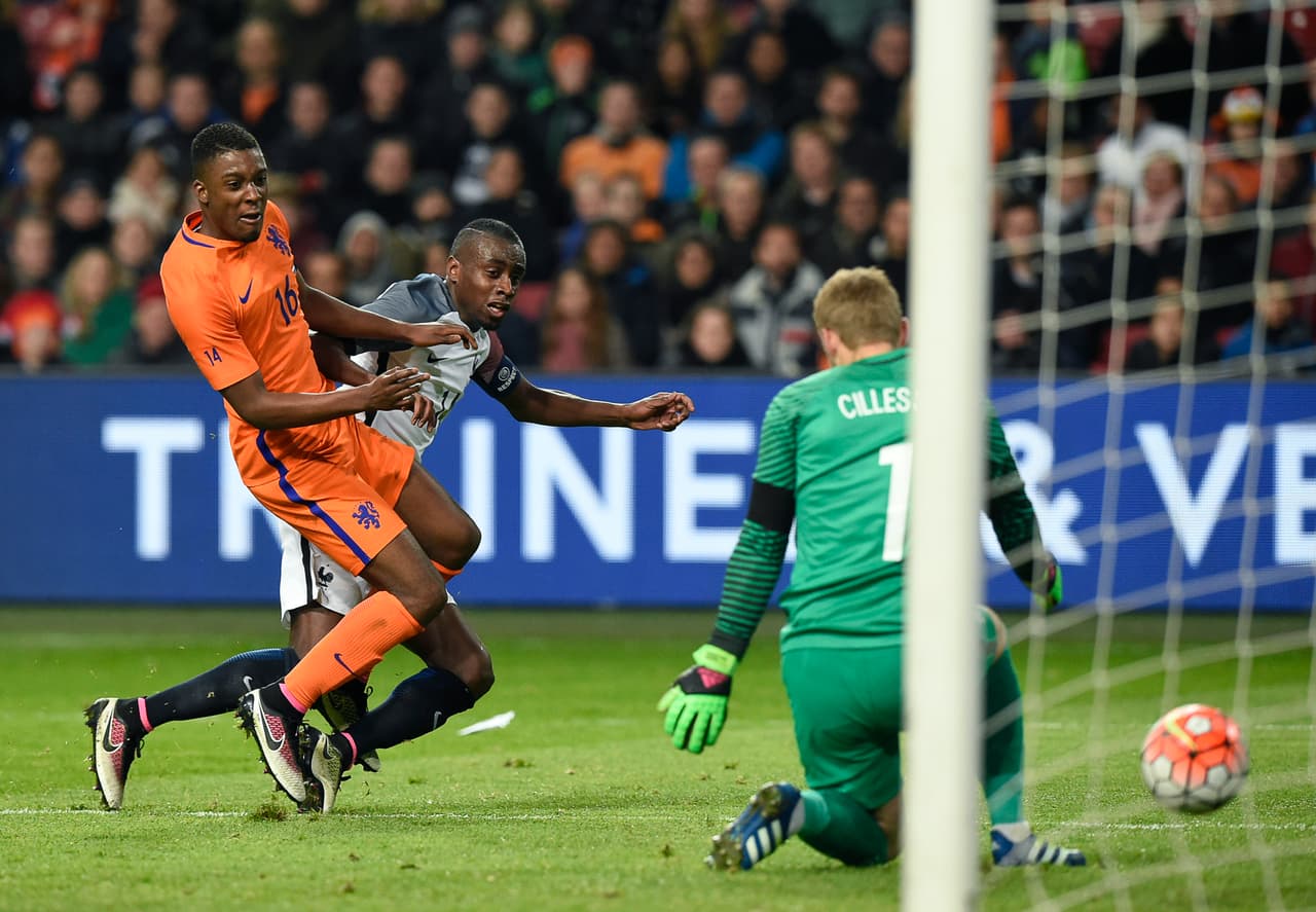 El anfitrión de la Eurocopa se llevó el triunfo 3-2 en amistos ante Holanda