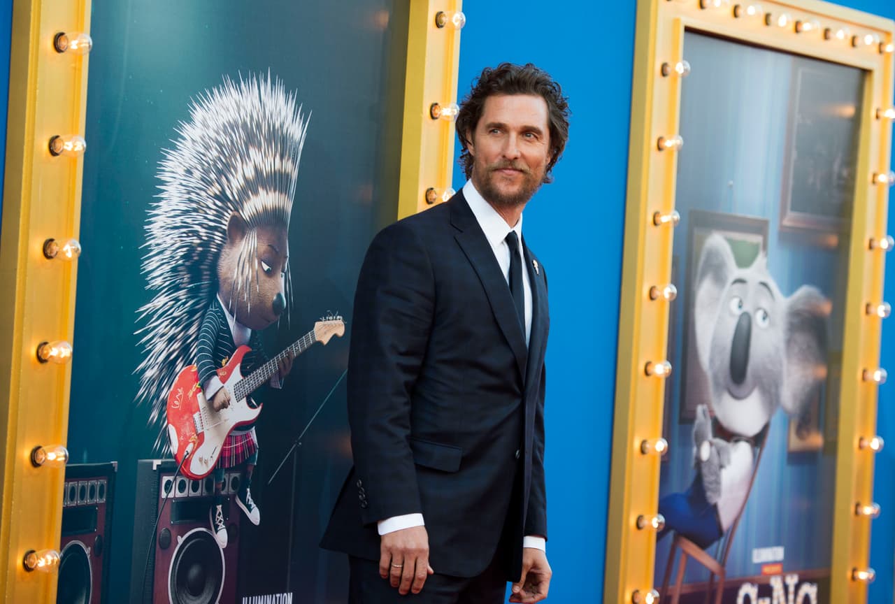 El actor regresa como Buster Moon en la secuela animada "Sing 2", que llegará el 22 de diciembre.