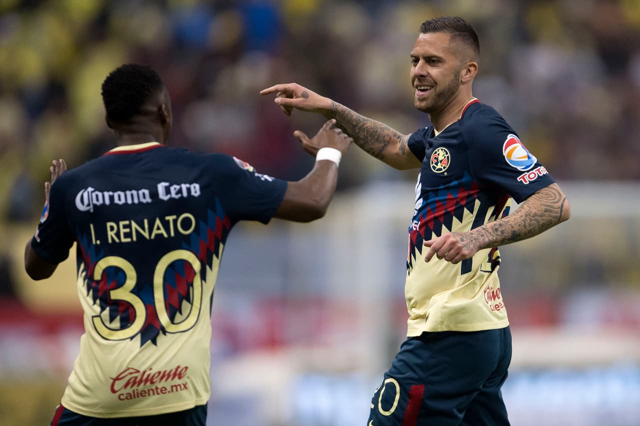 ¡GOLAZO! Qué manera de estrenarse como goleador de Jérémy Ménez. El francés remató de botepronto para meter el balón al ángulo. Golazo para cerrar la victoria.