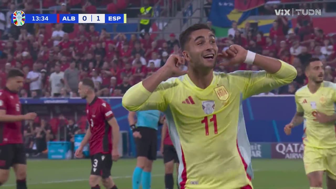 ¡Despertaron la furia del tiburón! España se adelanta con el 0-1