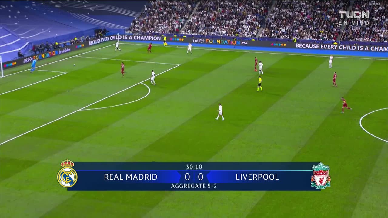 ¡TIRO ATAJADO! disparo por Darwin Núñez.