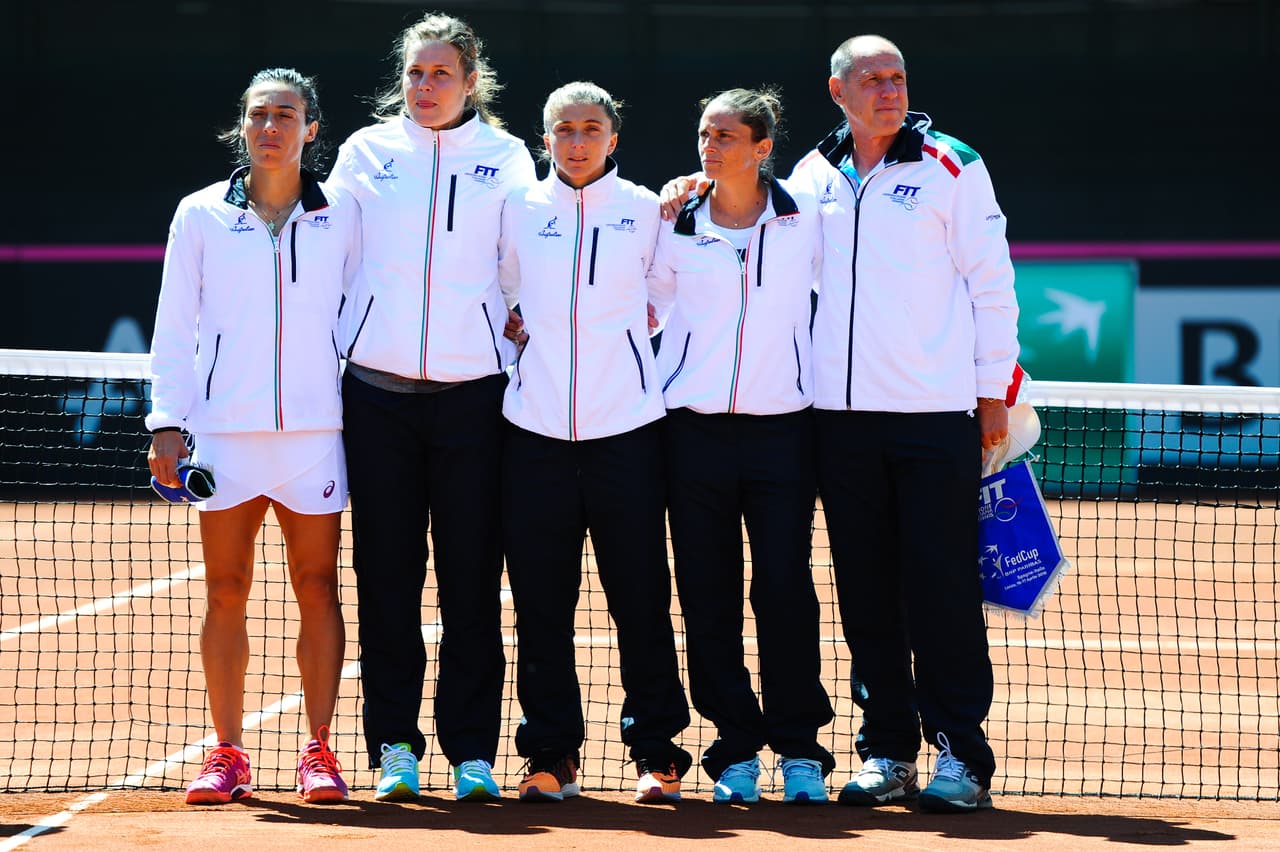 Un torneo que se le dio muy bien fue la Federation Cup. Aquí en la imagen Schiavone a la extrema izquierda, al lado Karin Knapp, Sara Errani, Roberta Vinci y el capitán Corrado Barazzutti.