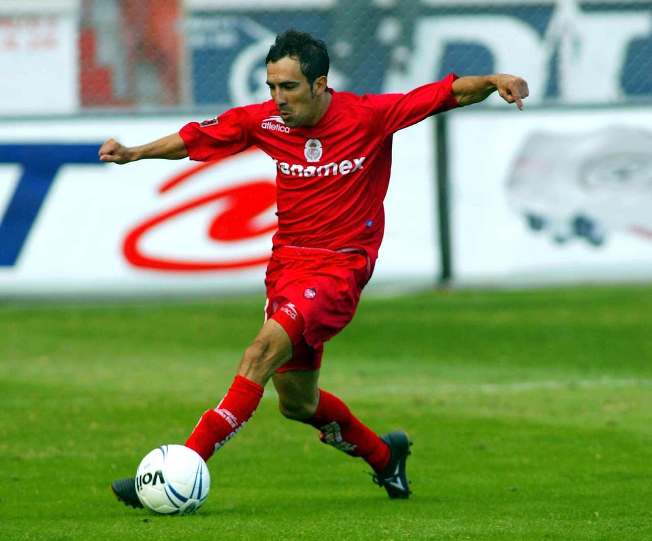 Fue campeón de liga con Toluca en el Apertura 2002 y Apertura 2005. Es el tercer mejor goleador de los Diablos rojos con 98 tantos.