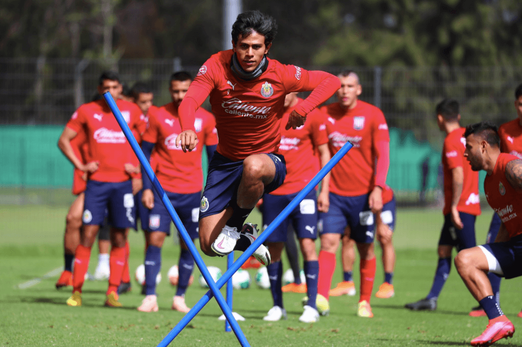 El COVID-19 no suelta a José Juan Macías