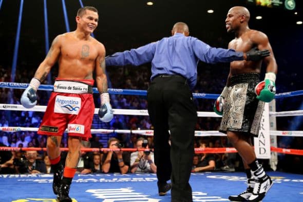 Marcos Maidana puede preparar un gran festín para Thanksgiving gracias a las dos bolsas millonarias que se metió este año gracias a Floyd Mayweather Jr. ¿A quién le agradecerá? Podría ser a varios. A Mayweather, por supuesto, por haberle dado la revancha en un acto poco habitual en el Money Boy, a los conflictos que existían entre Golden Boy , Top Rank y Mayweather Promotions , que impedían hacer una pelea con Pacquiao, que es lo que realmente la gente quiere ver, y, sobre todo, a la incomprensible negativa de Mayweather de querer peleas con Pacquiao.