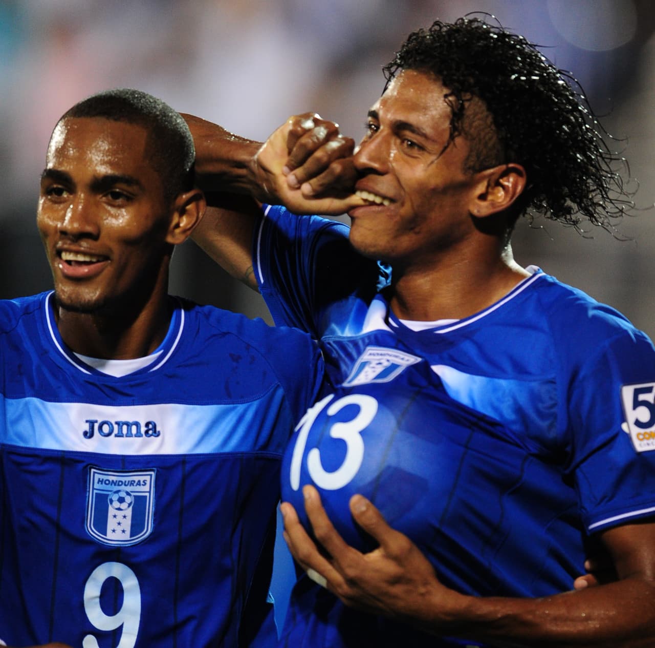 El tercero empatado en décimo lugar de goleo histórico es Carlo Costly, quien aún sigue en activo, pero no es convocado con Honduras por diferencias con Jorge Luis Pinto.