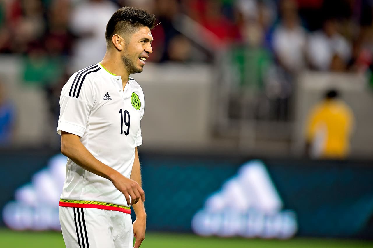 8 Oribe Peralta entró por la lesión de "Chicharito" y probablemente se quede con su puesto. Se mostró a buen ritmo. También entraron Jesús Corona, Jonathan dos Santos y Jesús Dueñas.