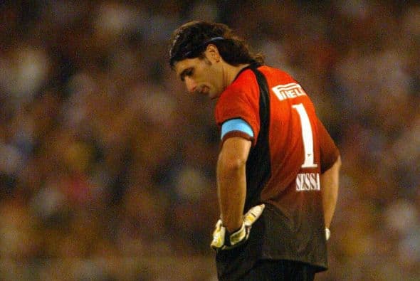 Terrible pisotón de un portero sobre su rival en el fútbol argentino