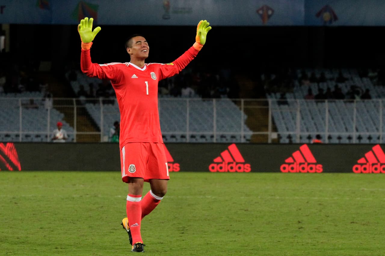 El empate de los nuestros llegó al minuto 50 obra de Roberto de la Rosa con lo que México suma su primer punto en la competición.