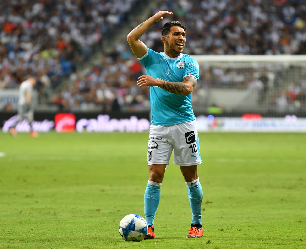 11. Édson Puch (32 años / Querétaro) - 2.3 millones de dólares