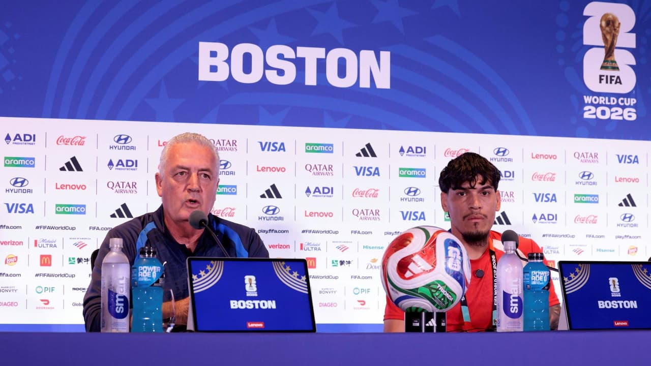 DT de Paraguay respondió a Chilavert y criticó a la afición