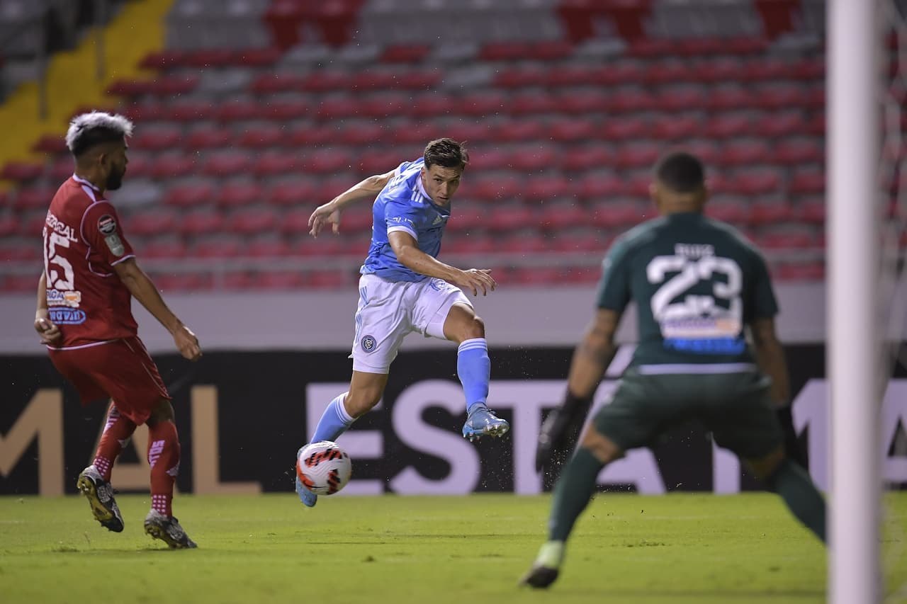 El héroe de la noche se llama Valentin Castellanos ya que con su asombroso doblete el New York FC logró vencer 0-2 a los Santos Guapiles en Costa Rica.