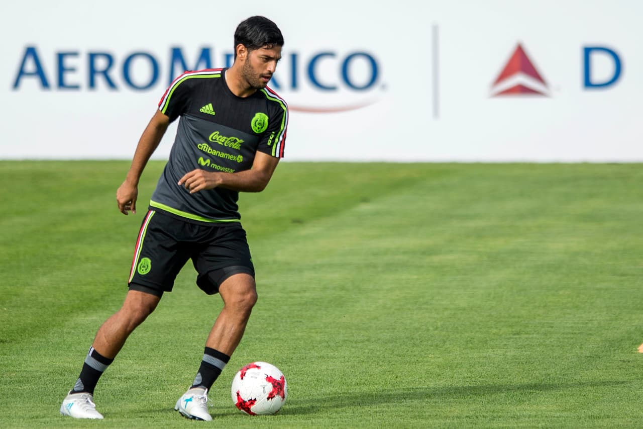 La sesión duró una hora y media, contando con trabajos físicos y con balón. Espacios reducidos, control, dominio y definición.