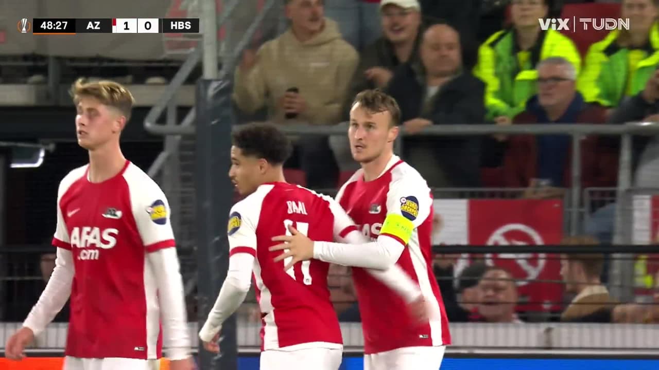 ¡Gol del AZ! Peer Koopmeiners sorprende a todos con este golazo