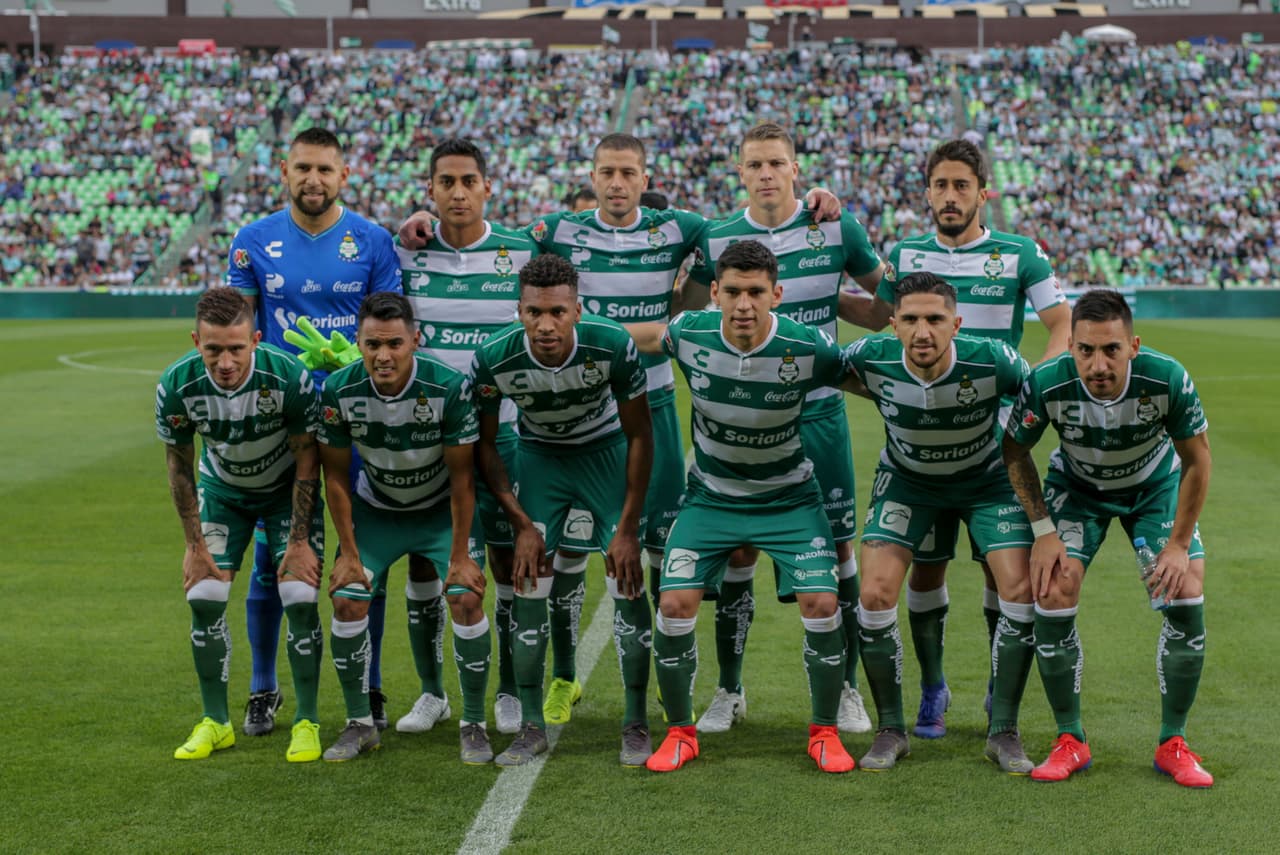 Esta fue la formación inicial de Santos Laguna en condición de local.