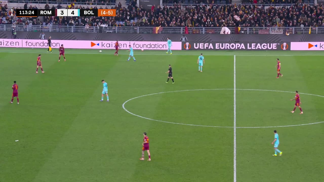 ¡TIRO ATAJADO! disparo por Riccardo Orsolini.