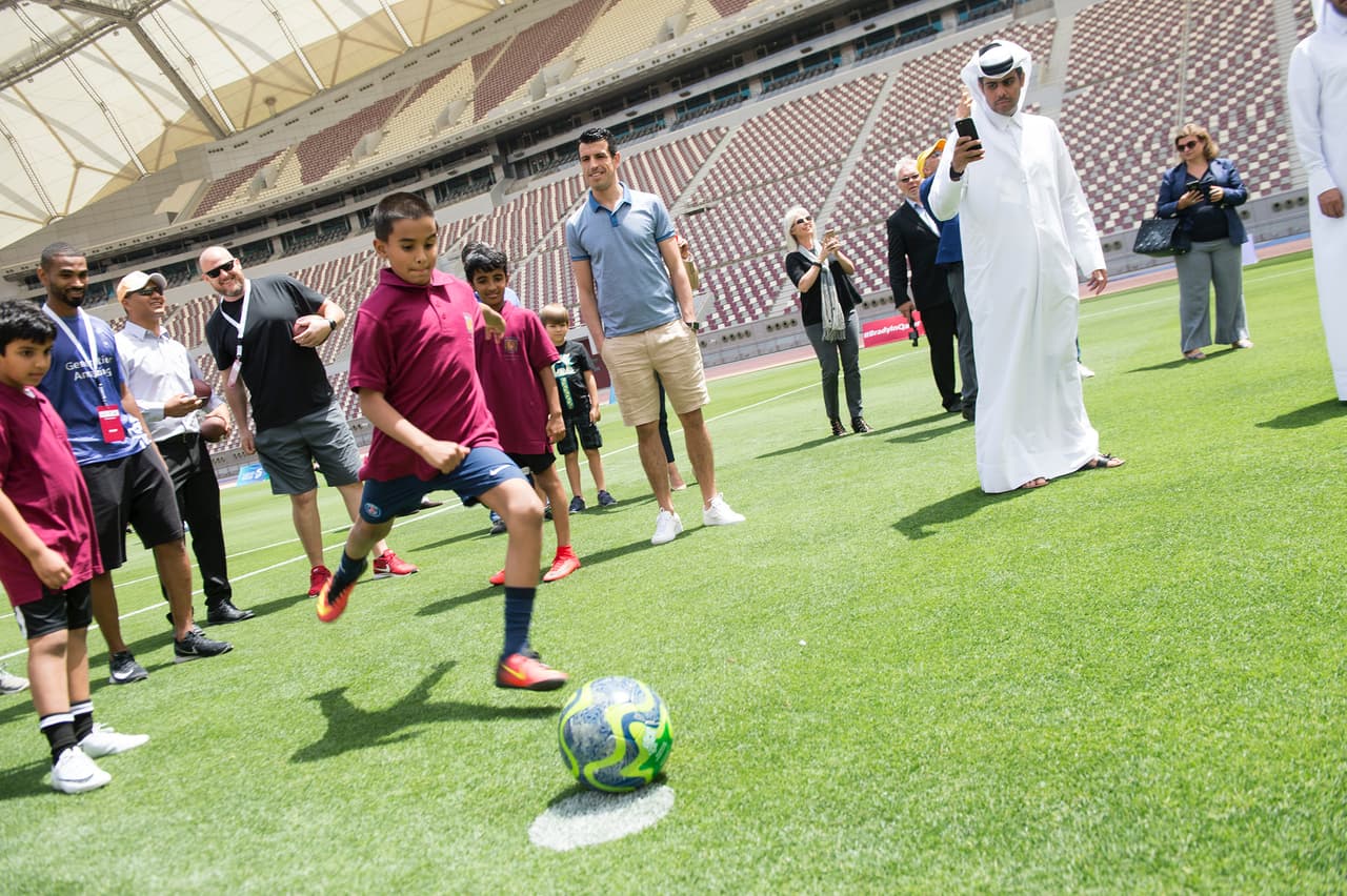 En uno de los estadios que recibirá el Mundial en 2022 se realizó ese encuentro.