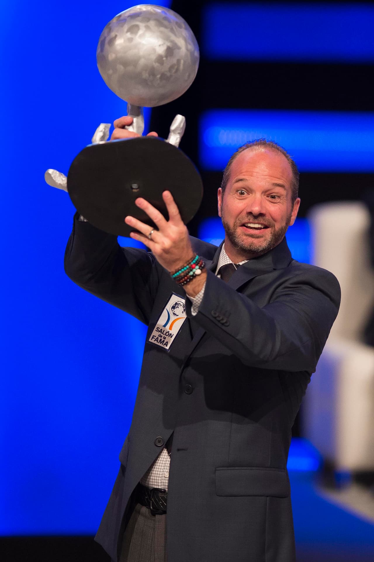 El hoy comentarista Luis García también se integró el selecto grupo de futbolistas.
