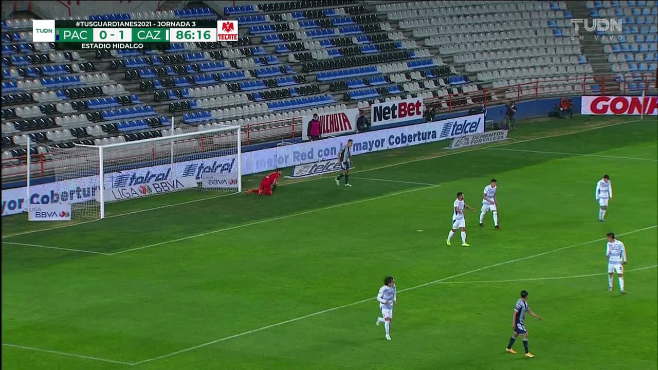 ¡TIRO ATAJADO! disparo por Victor Ismael Sosa.